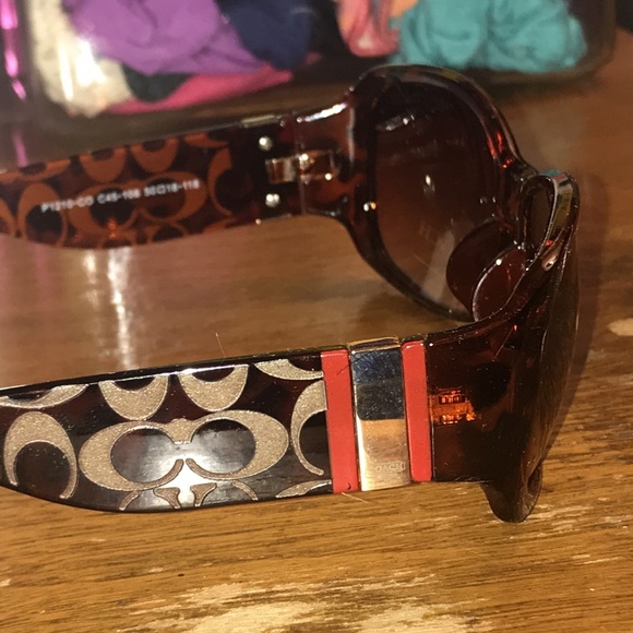 Coach Sunglasses Signature C Leopard Burgundy & Brown and Brown Signature C Case - Picture 4 of 16